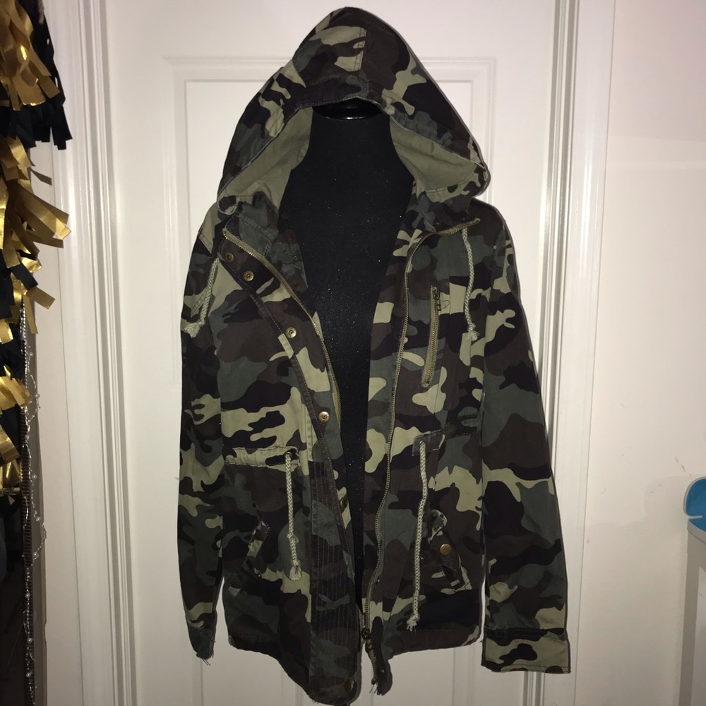 Wet seal camo anorak parka